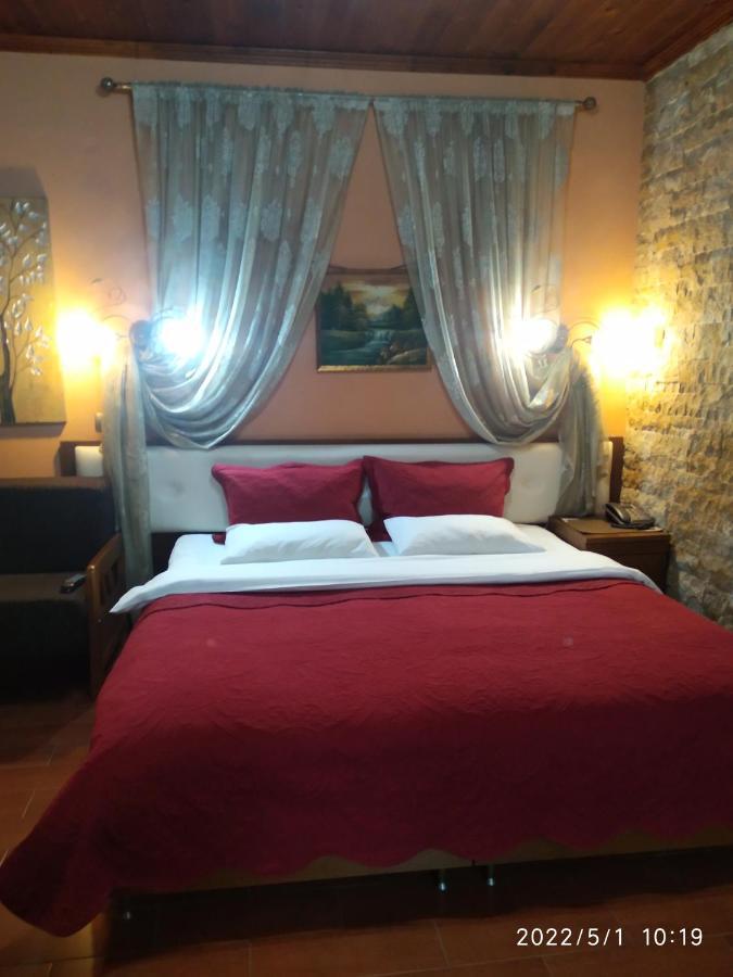 Xenonas Platia Apartment Loutraki  Ngoại thất bức ảnh