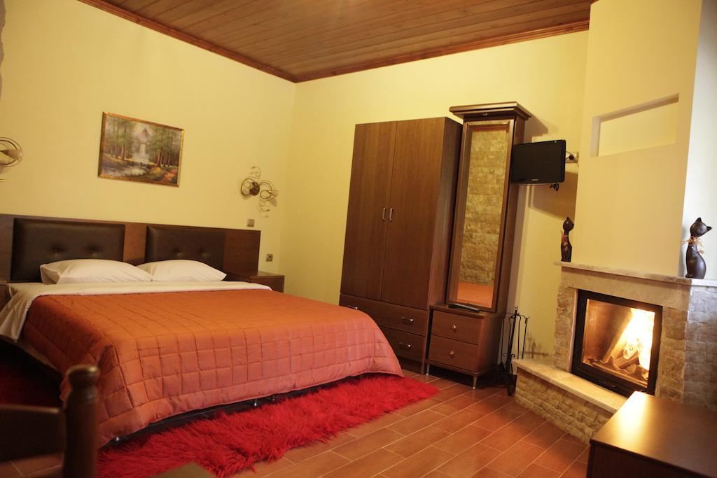 Xenonas Platia Apartment Loutraki  Phòng bức ảnh