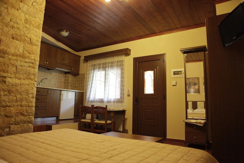 Xenonas Platia Apartment Loutraki  Ngoại thất bức ảnh