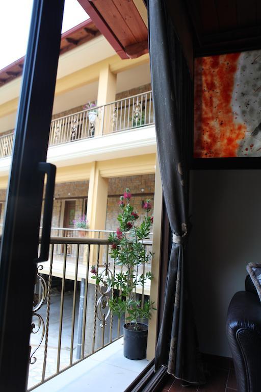 Xenonas Platia Apartment Loutraki  Ngoại thất bức ảnh